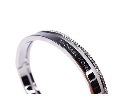 Michael Kors Hinged Bangle Bracelet for Women – Stainless Steel Silver-Tone Elegant Fashion Jewelry#010