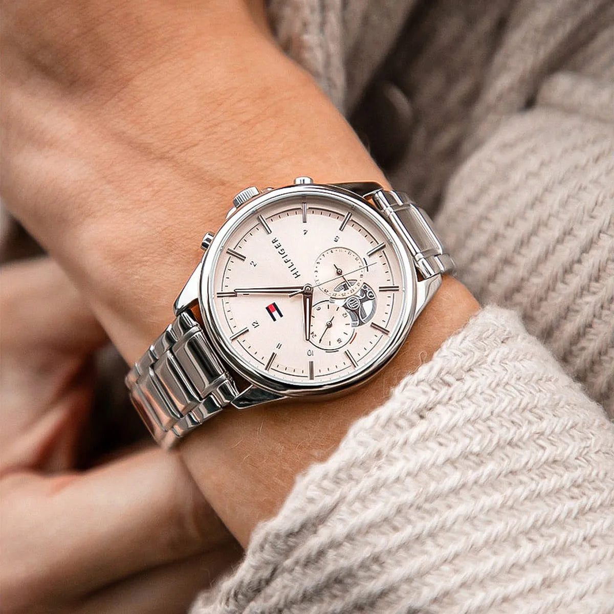 Tommy Hilfiger Quinn Women’s Watch 1782414 – Silver Stainless Steel & Pink Dial