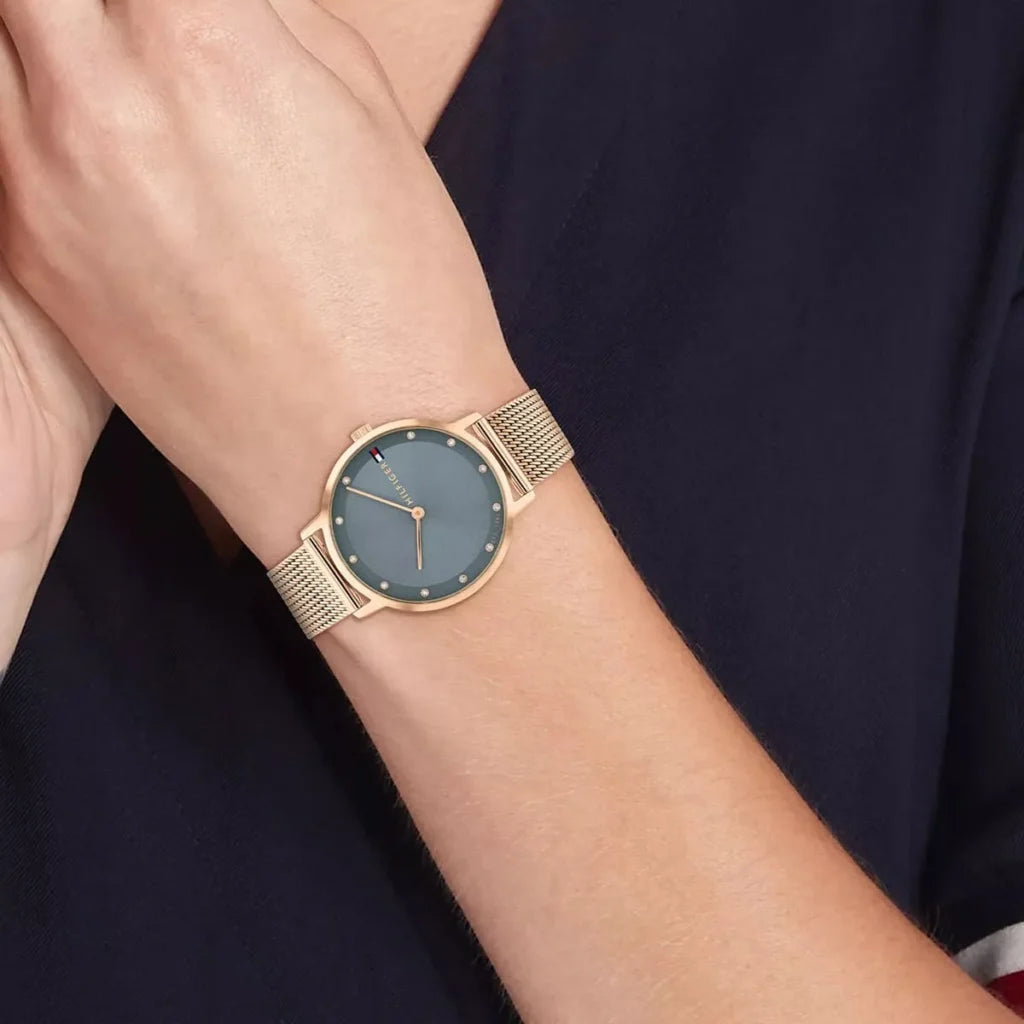 Tommy Hilfiger Tommy Hilfiger Pippa Women’s Watch 1782669 – Blue Dial with Rose Gold Stainless Steel Bracelet