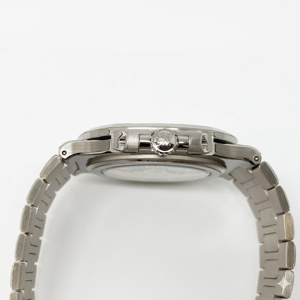 Patek Philippe Nautilus 5811/1G Men’s Luxury Watch – Blue Dial Stainless Steel Bracelet