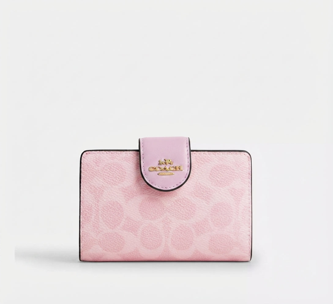 Medium Corner Zip Wallet in Signature Canvas Light pink/pink#0022