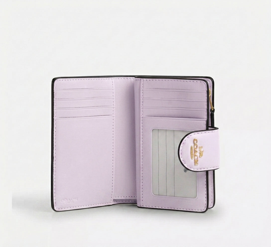 Medium Corner Zip Wallet in Signature Canvas Light pink/pink#0022