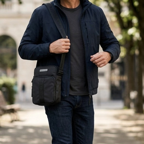 Calvin Klein Jeans Men's Reporter Crossbody Bag – Black #0015