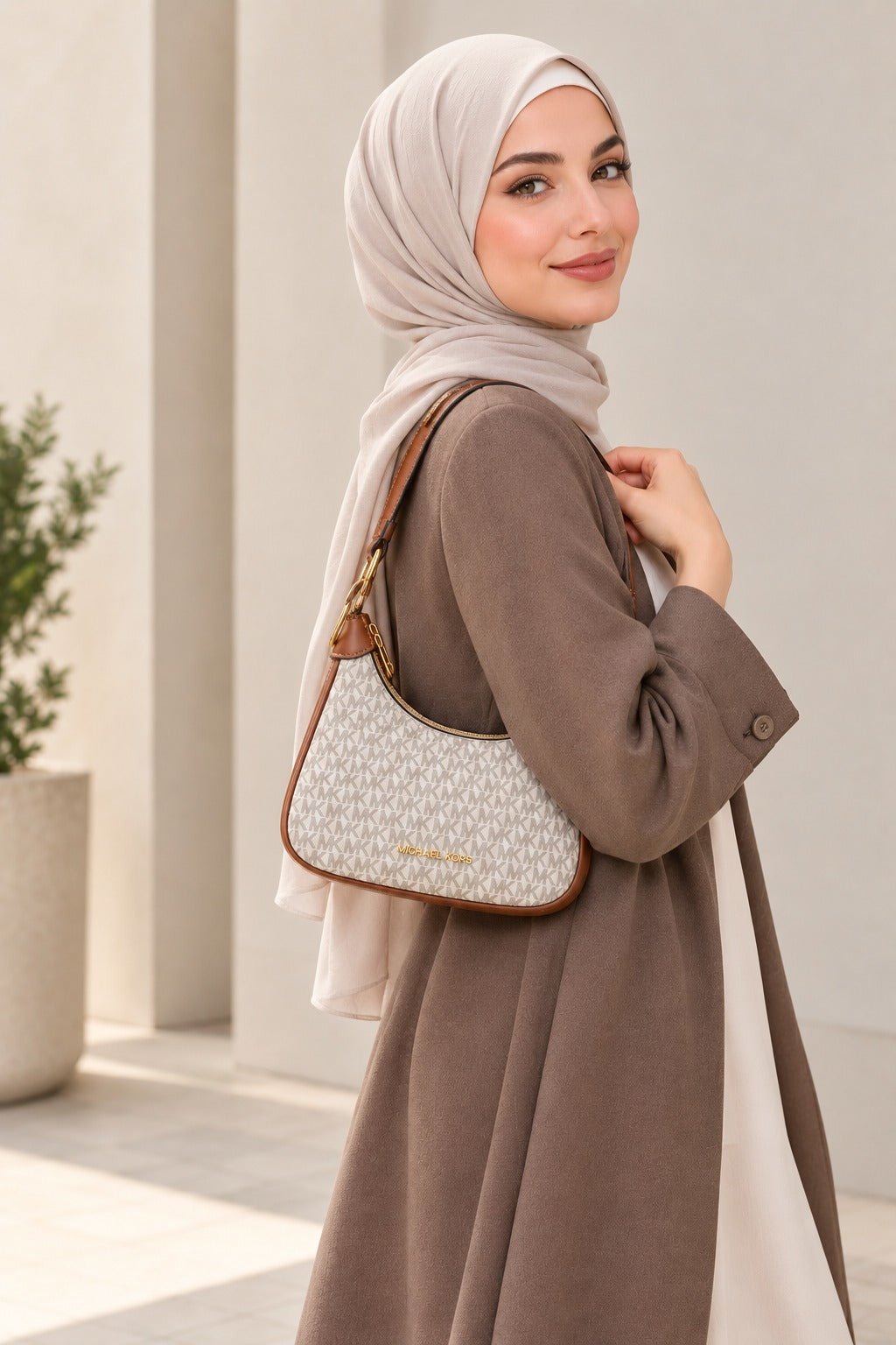 Michael Kors Signature Logo Hobo Shoulder Bag - Cream & Brown#0078