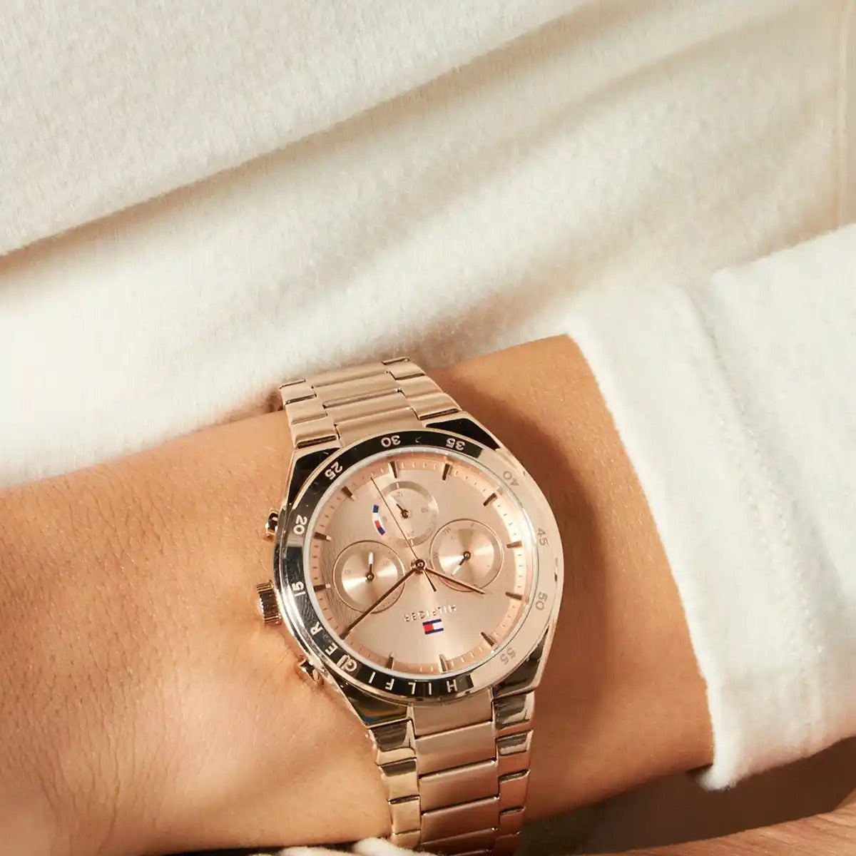 Tommy Hilfiger Women's Sport Watch – Rose Gold Dial with Stainless Steel Bracelet (Model 1782577)
