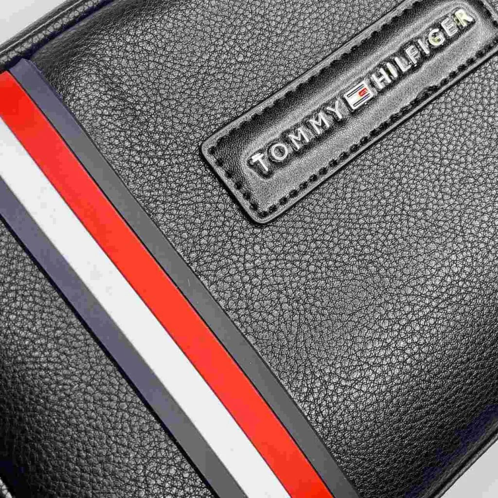 Tommy Hilfiger Polished Black Leather Pouch For Men #40