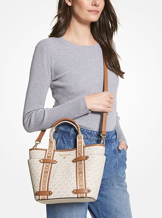 MICHAEL KORS Pratt Small Logo Messenger Bag - Vanilla #04