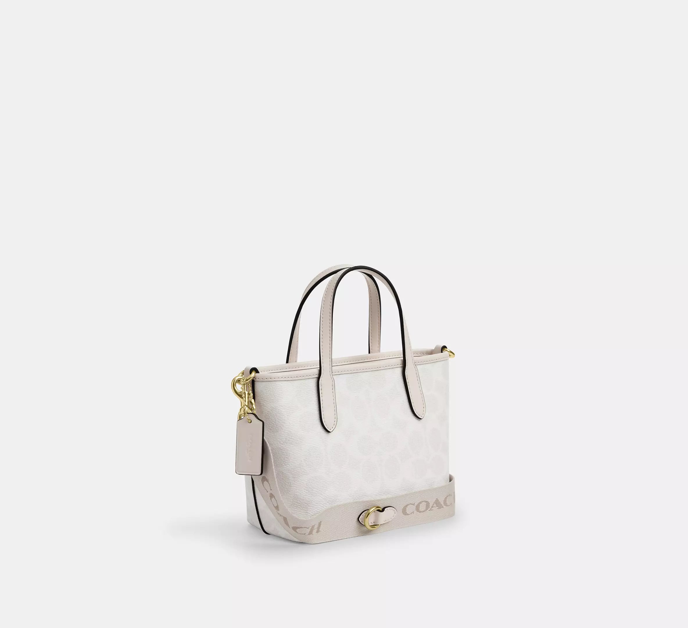 Chic, practical, and effortlessly stylish — a must-have Coach classic #42