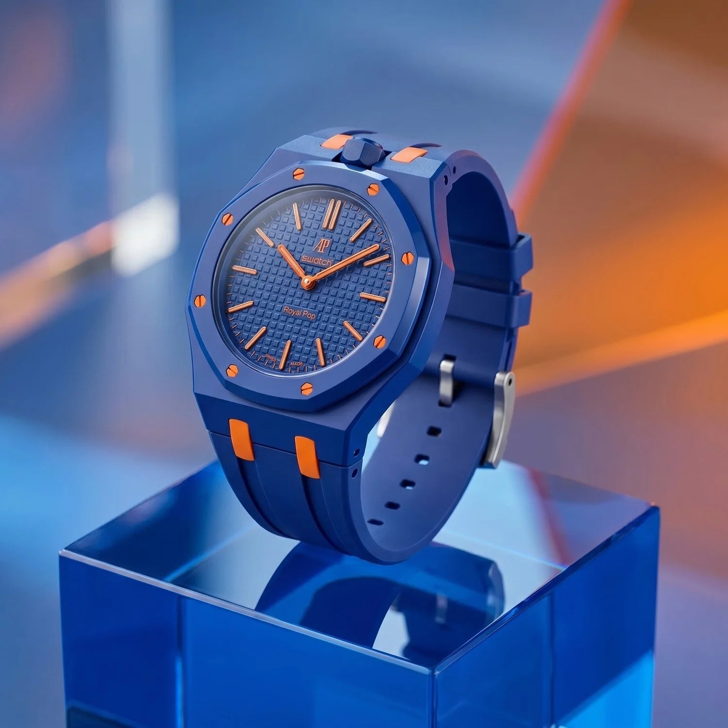 Huit Blanc Swatch x AP Royal Pop Automatic Watch & Strap