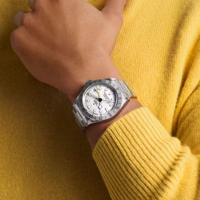 TUDOR Geneve White Dial Stainless Steel GMT Chronometer Watch – 200m Water Resistance