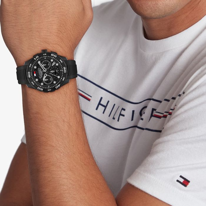 Mens TH-Regatta Black Rubber Strap Watch 1792233