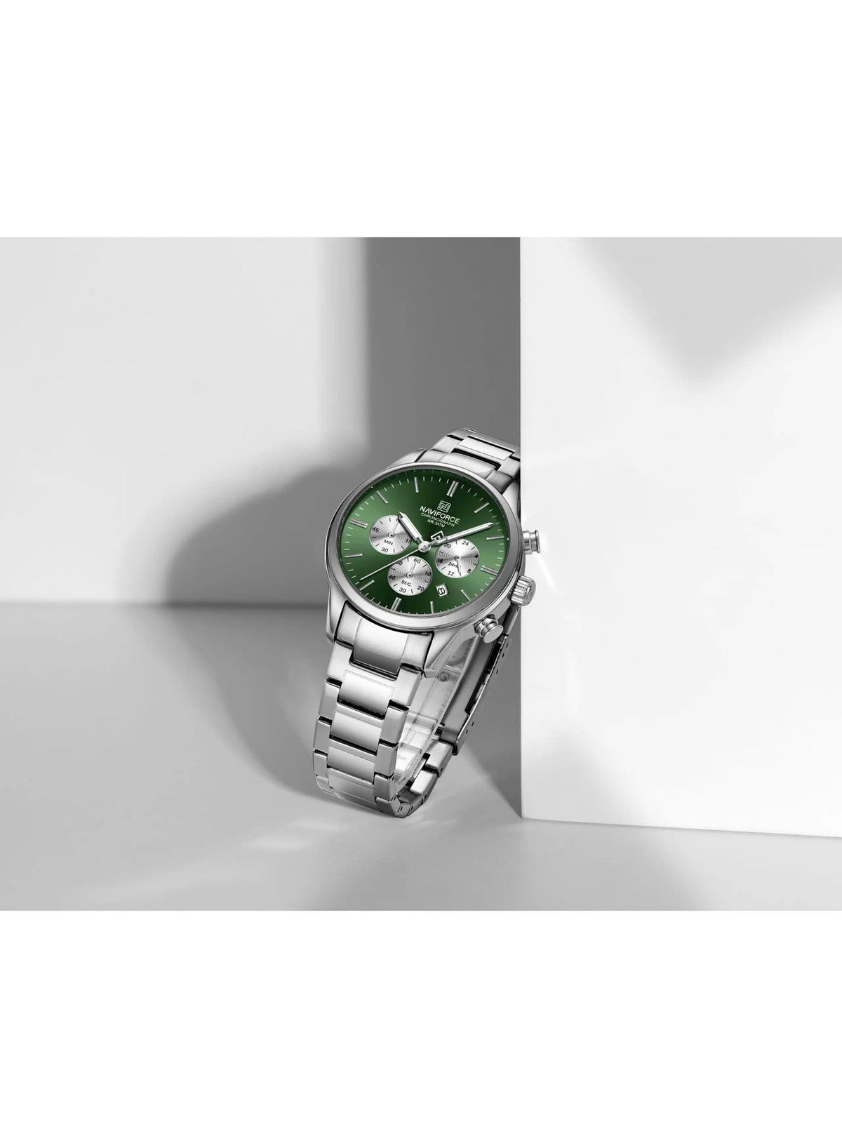 Naviforce NF-8076 Men’s Chronograph Watch – Green Dial with Silver Stainless Steel Strap – 42mm, Date, 3ATM Waterproof