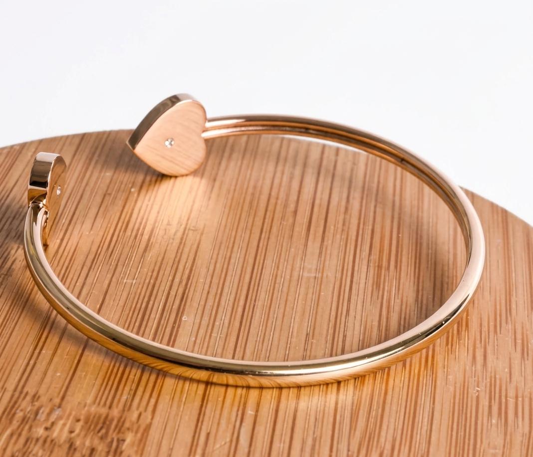 Women's Rose Gold Stainless Steel Open Cuff Bracelet – Elegant Heart-End Design#019