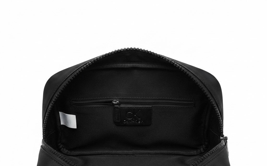 Calvin Klein Men's Black Nylon Zip Clutch Bag #0028