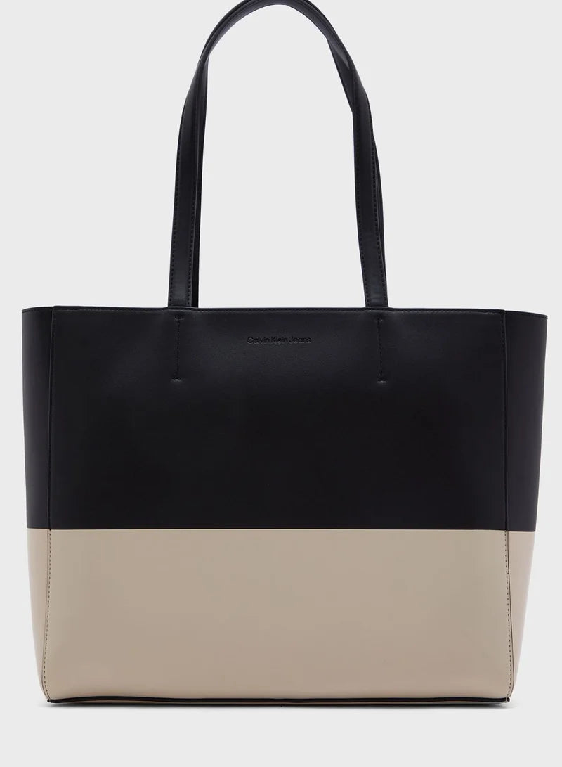 Calvin Klein Jeans Women's Two-Tone Handle Tote Bag Black/Beige K60K60977801R#0029