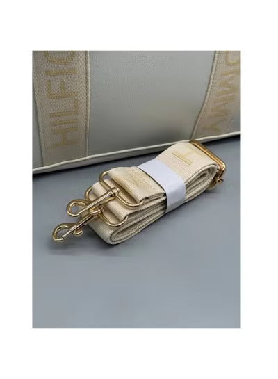 Tommy Hilfiger Women’s Beige Tote Handbag – Elegant Leather Design for Everyday Use#80