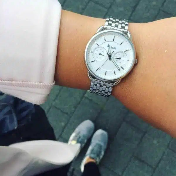 Fossil Tailor ES3712 Women’s Watch – Silver Stainless Steel Bracelet & White Dial | 35mm Quartz Elegant Timepiece