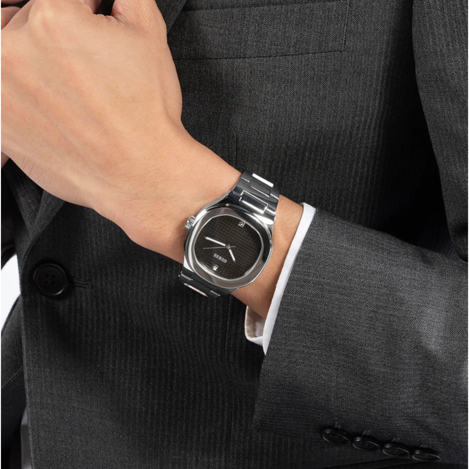 Guess Men’s Watch GW0662G1 – Square Black Dial Stainless Steel Silver Bracelet Quartz Analog Day & Date Watch