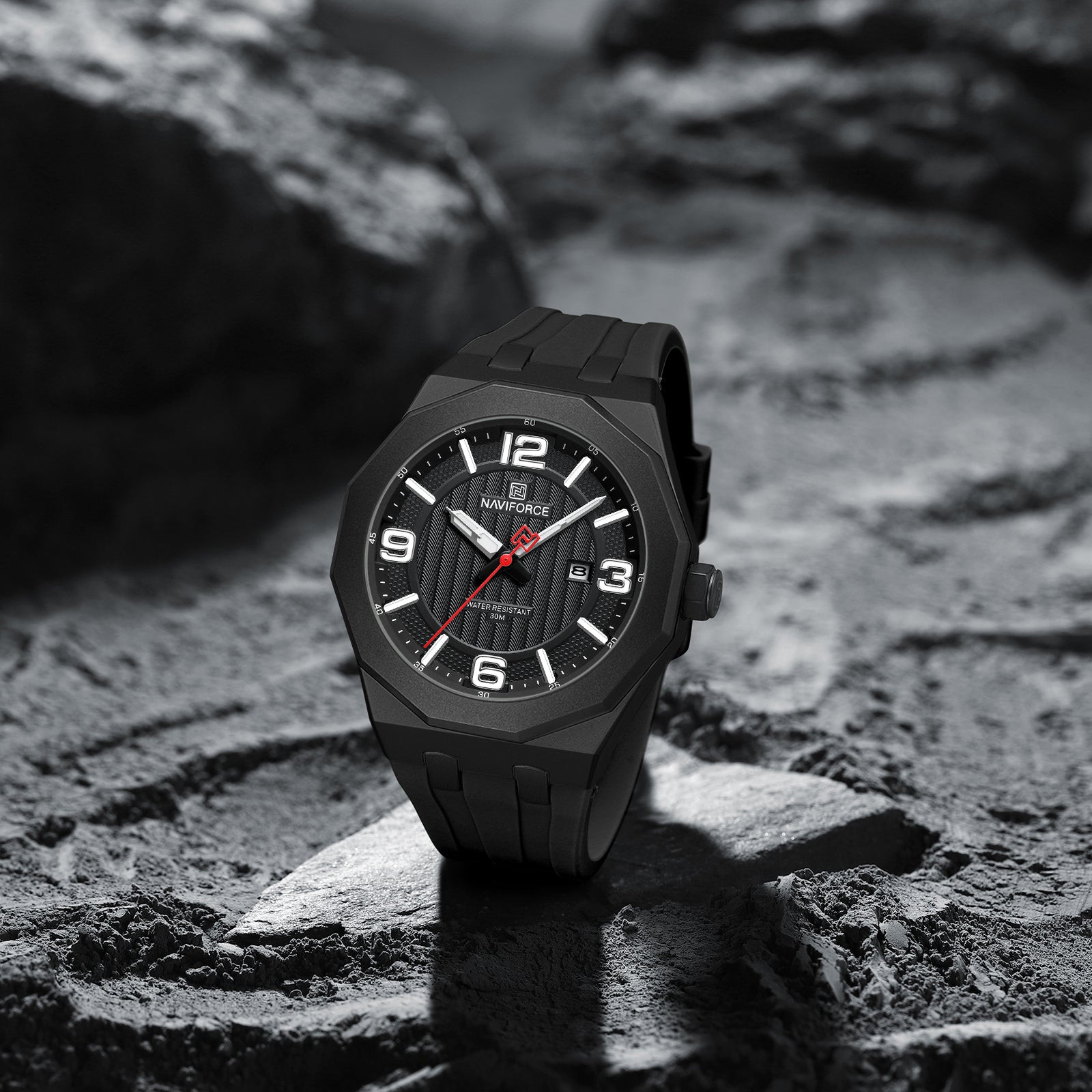 Naviforce NF8079 B/B/B LumiDate Edition
