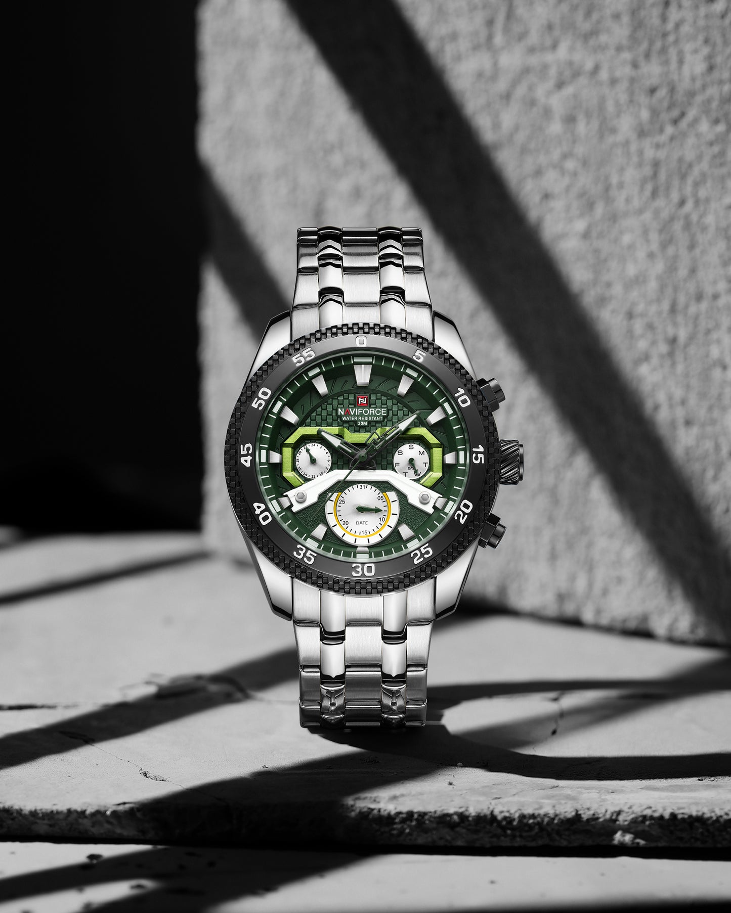 Naviforce NF9222 S/GN Charm and Stylish Waterproof Multifunctional Quartz Watch for Men