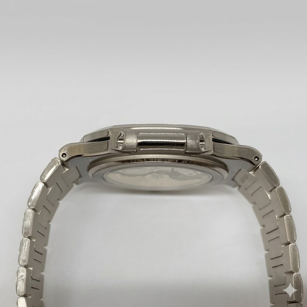 Patek Philippe Nautilus 5811/1G Men’s Luxury Watch – Blue Dial Stainless Steel Bracelet