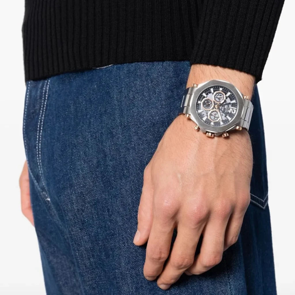 Guess GW0539G1 Men’s Analog Round Watch with Black Dial & Stainless Steel Strap