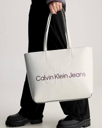 Calvin Klein  Minimalist Stark White #0022