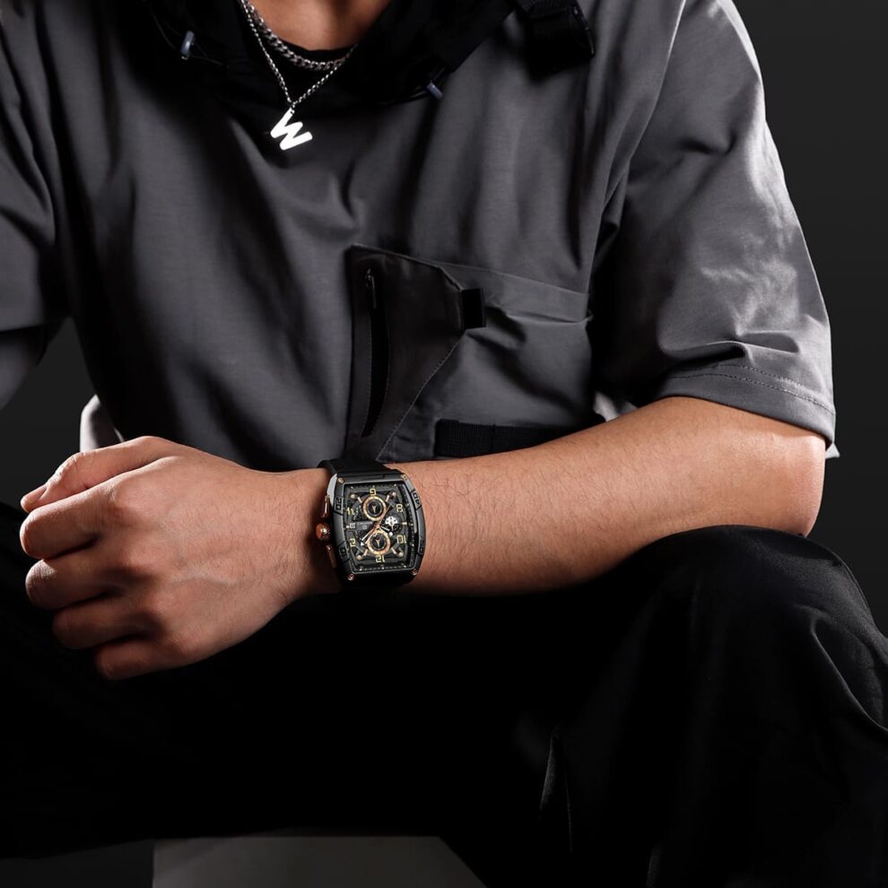 Naviforce NF8052-B-RG-B Men’s Square Quartz Watch – Black Dial, Silicone Strap, Stopwatch, 30M