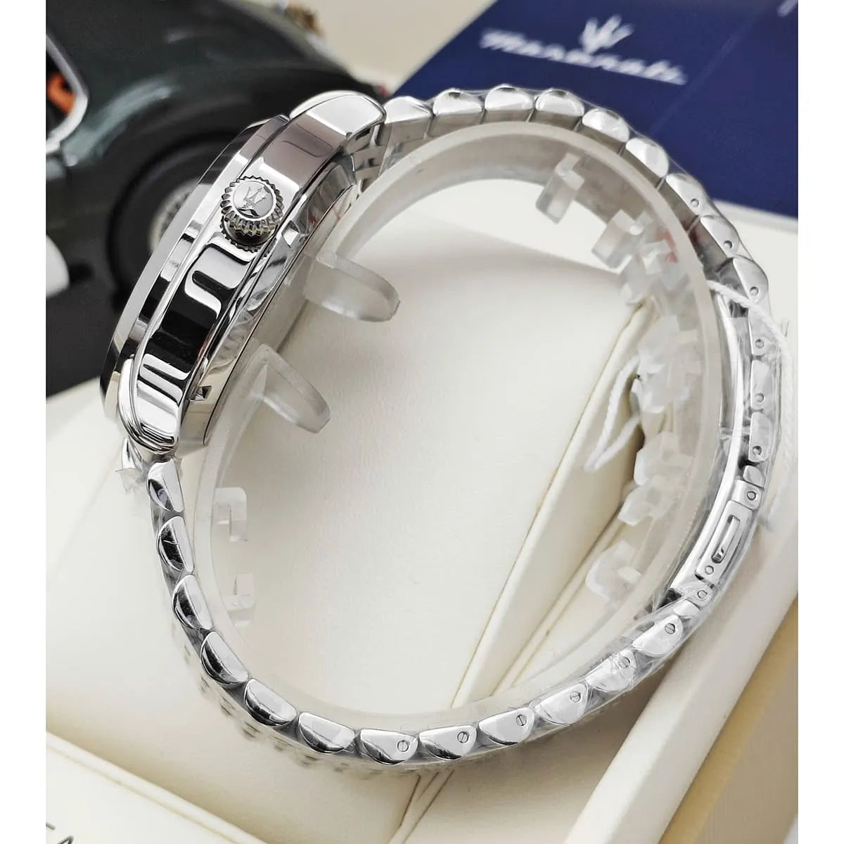 Maserati Men's Watch R8823118015 – Black Dial with Silver Stainless Steel Bracelet
