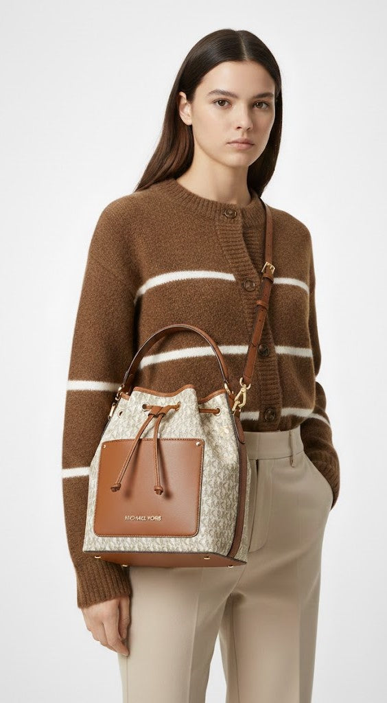 Michael Kors Suri Small Logo Bucket Bag - Vanilla/Acorn #10