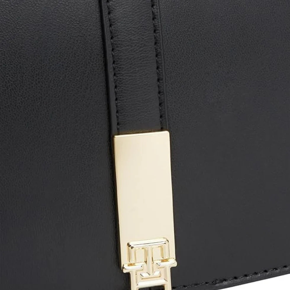 Tommy Hilfiger Timeless Saddle Bag - Classic Black #22