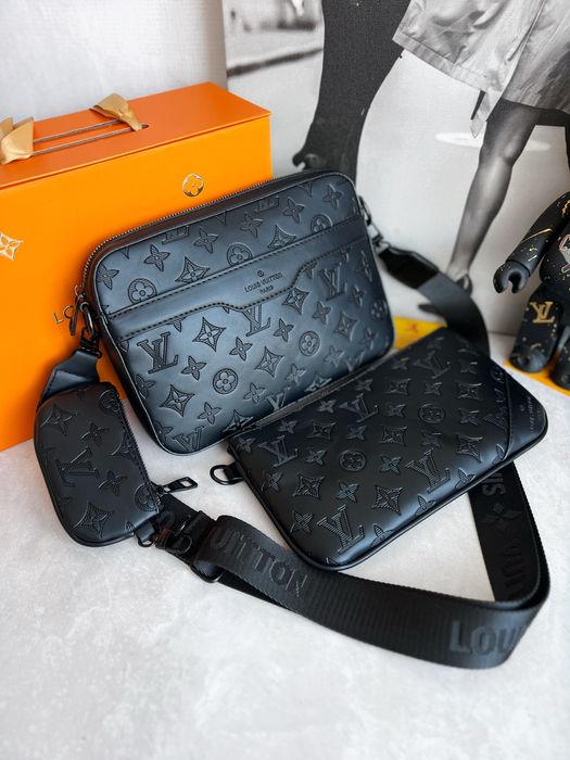 Louis Vuitton Unisex Crossbody Bag – Modern & Practical #115