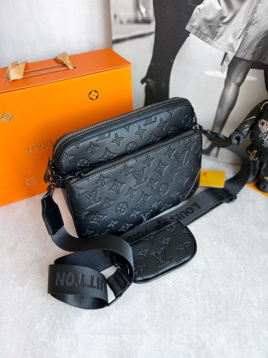 Louis Vuitton Unisex Crossbody Bag – Modern & Practical #115