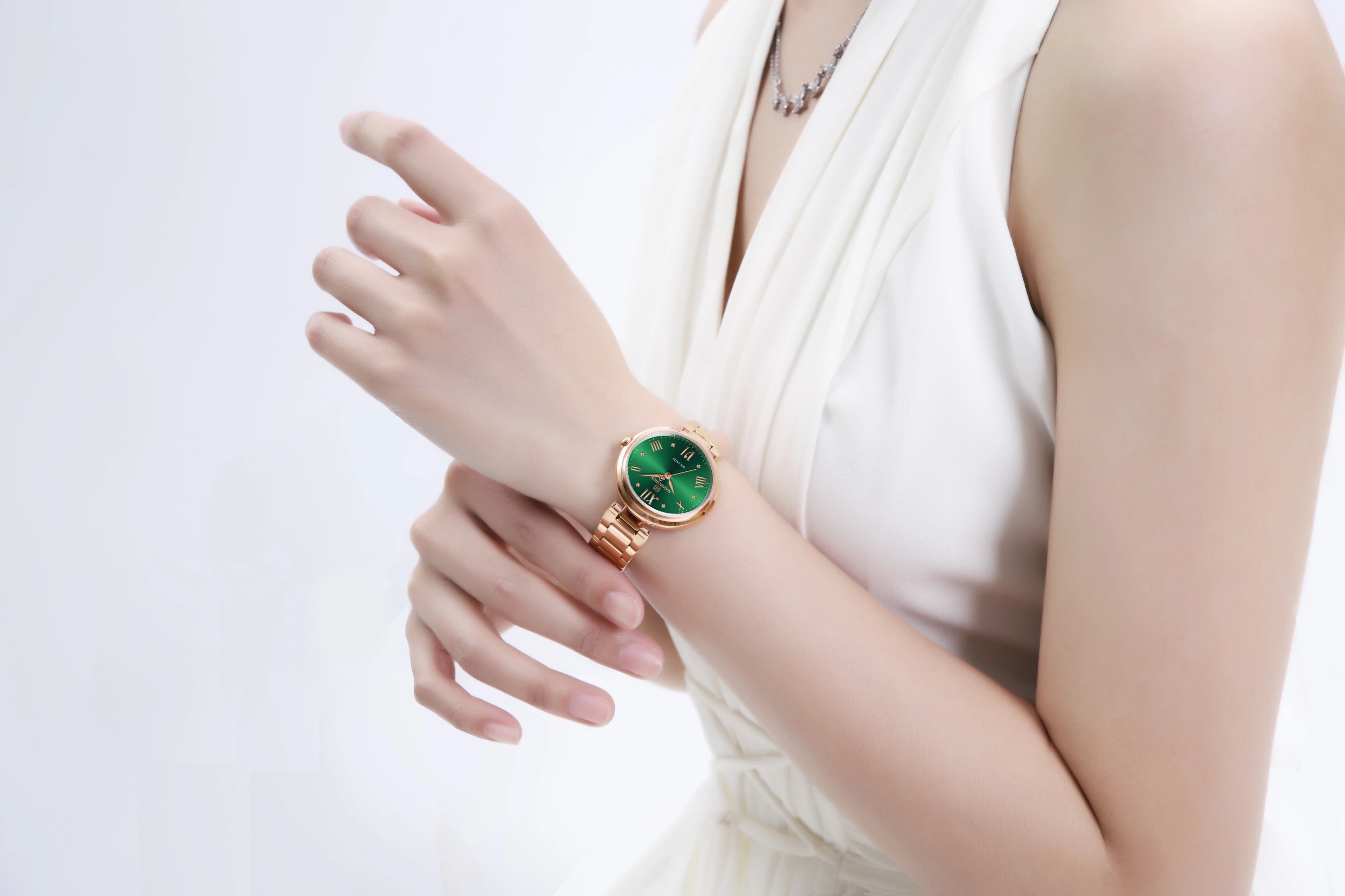 Naviforce Roman Green & Gold-Tone | Model NF5030GRGN