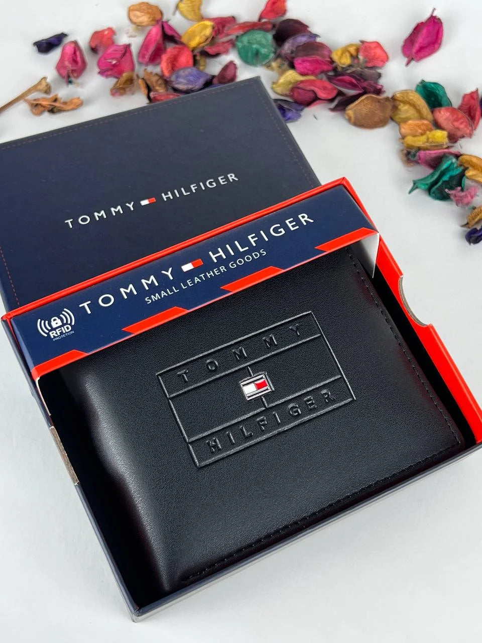 Tommy Hilfiger Men’s Leather Wallet | The Essential Bi-Fold Edition #6