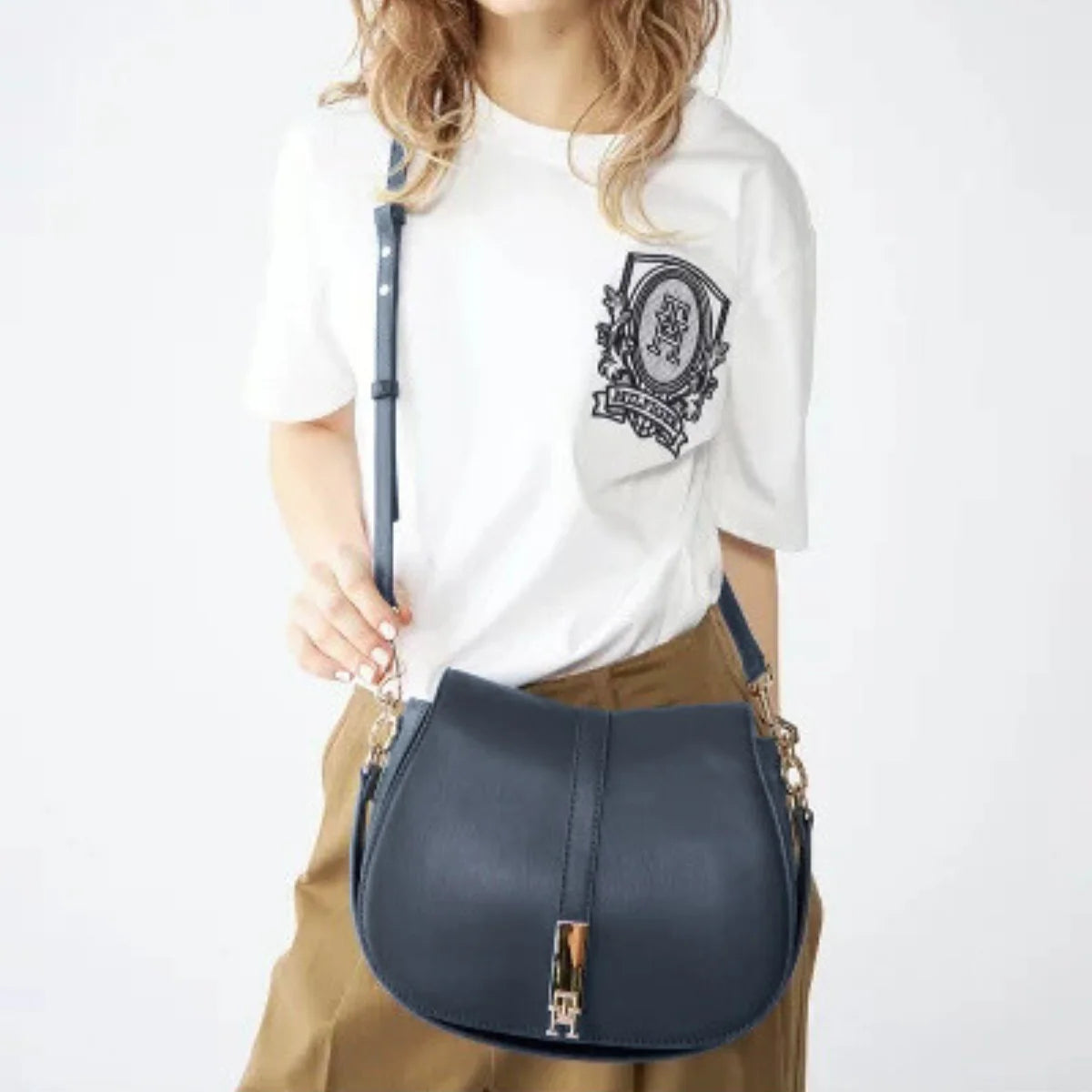Tommy Hilfiger Timeless Saddle Bag - Navy Blue #23