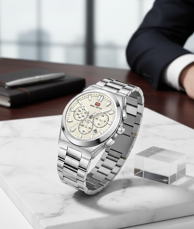 Timeless Sophistication Mini Focus MF0610G | Classic Silver & Cream