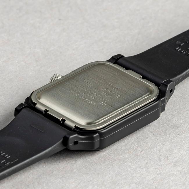 Women Resin Analog Watch LQ-142E-9ADF - 23 mm - Black