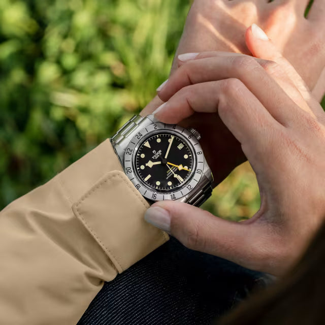 TUDOR Geneve Black Dial Stainless Steel GMT Chronometer Watch – 200m Water Resistance