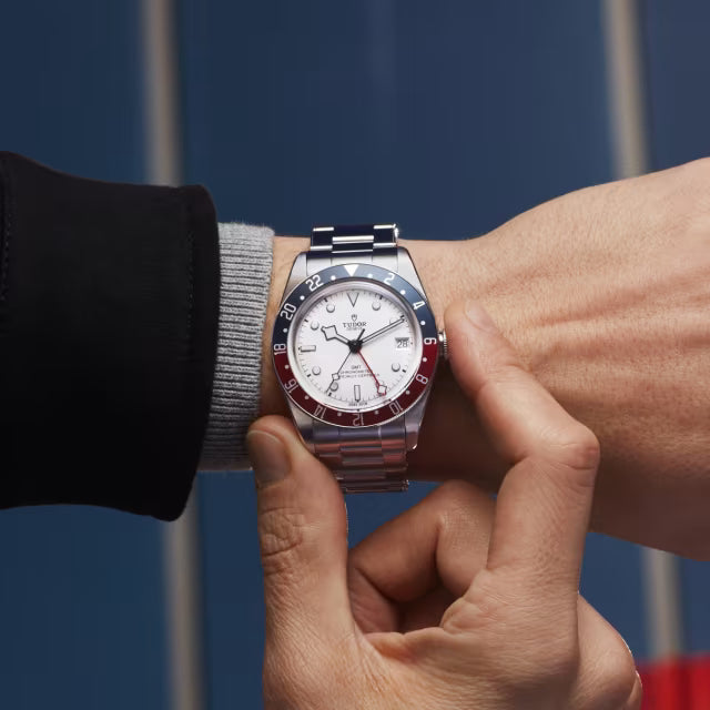 TUDOR Geneve Silver Dial Stainless Steel GMT Chronometer Watch – 200m Water Resistance