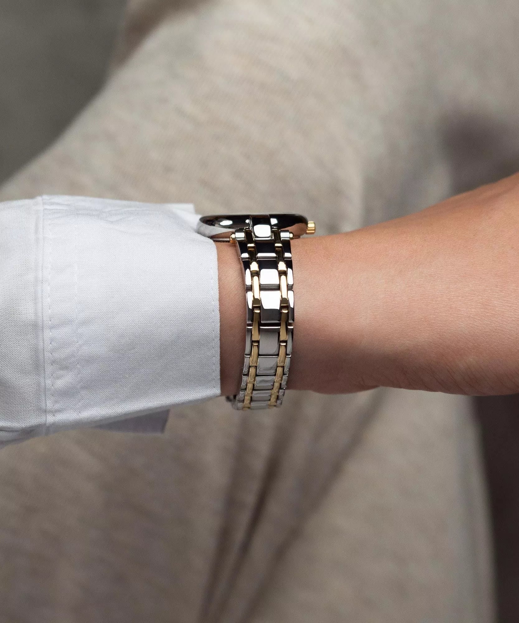 Michael Kors Laney Ladies Watch MK4895 – Elegant Two-Tone Silver & Gold with White Dial